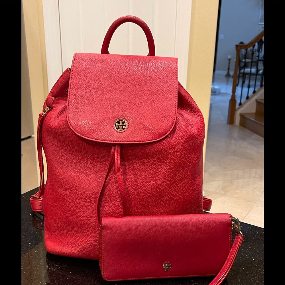 TORY BURCH RED BRODY PEBBLE GRAIN LEATHER BACKPACK SHOULDER BAG MATCHING WALLET